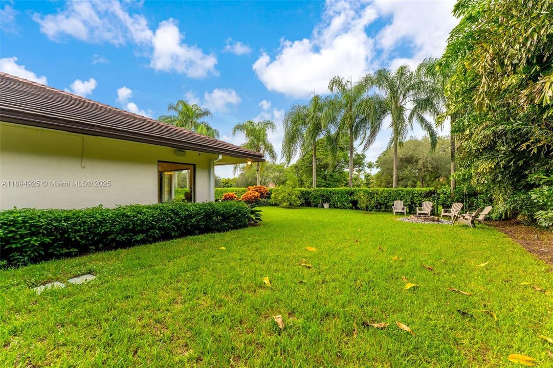 For Sale: $1,625,000 (4 beds, 3 baths, 3129 Square Feet)