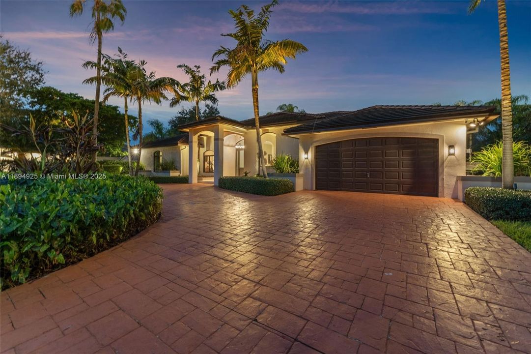 For Sale: $1,625,000 (4 beds, 3 baths, 3129 Square Feet)