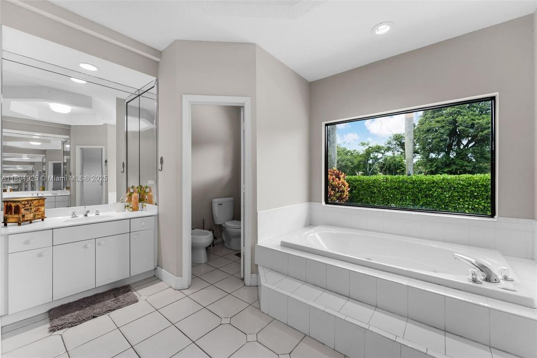 For Sale: $1,625,000 (4 beds, 3 baths, 3129 Square Feet)