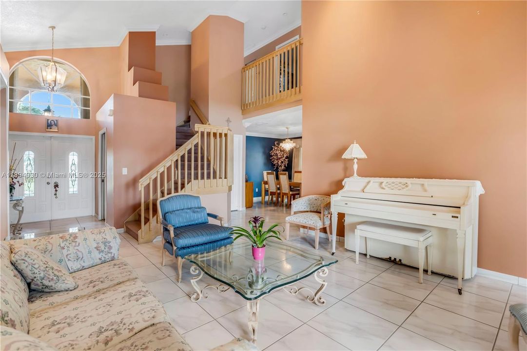 На продажу: $840,000 (4 спален, 2 ванн, 2463 Квадратных фут)