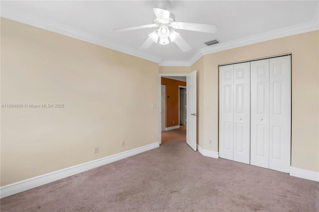 На продажу: $840,000 (4 спален, 2 ванн, 2463 Квадратных фут)