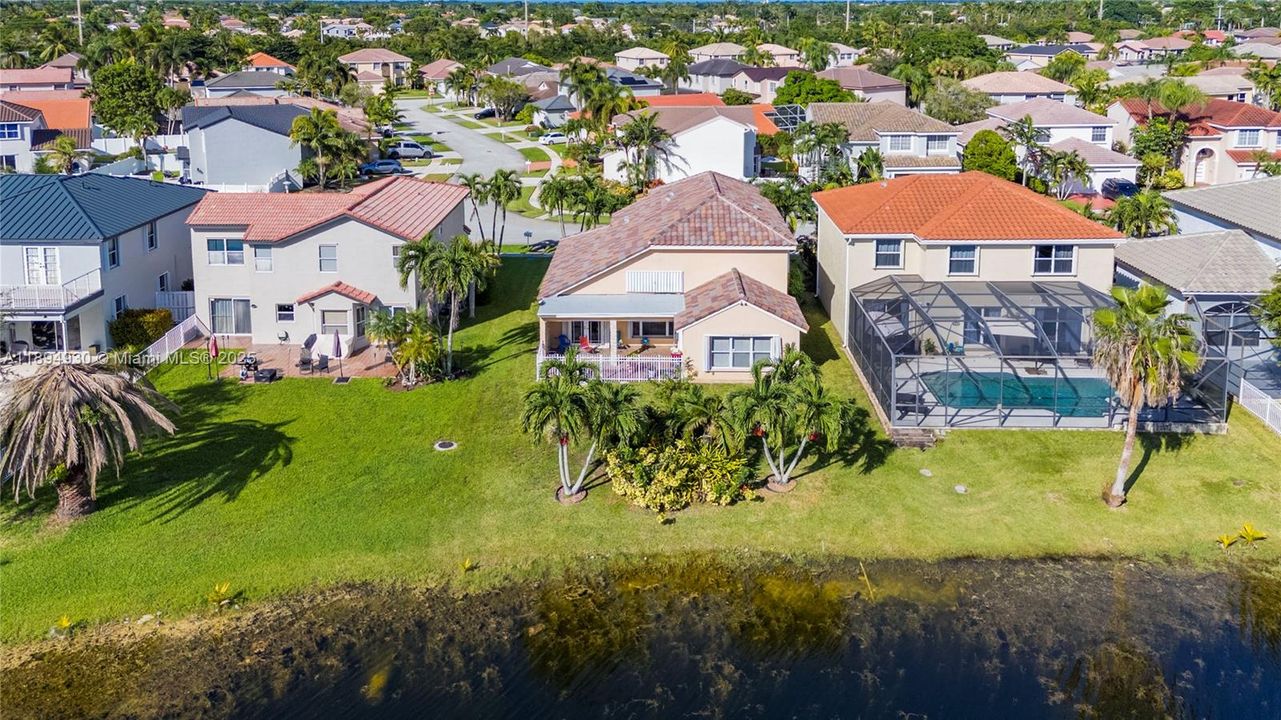 На продажу: $840,000 (4 спален, 2 ванн, 2463 Квадратных фут)