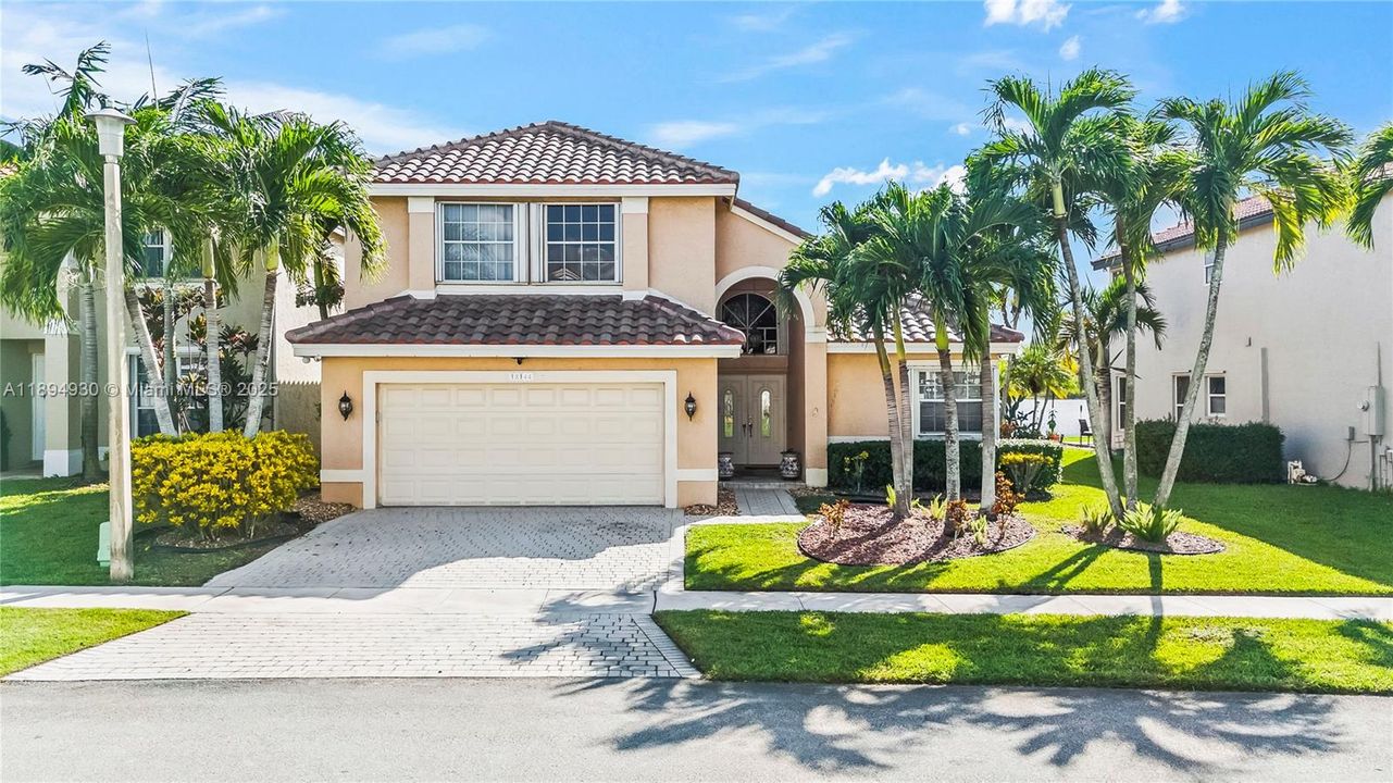 На продажу: $840,000 (4 спален, 2 ванн, 2463 Квадратных фут)