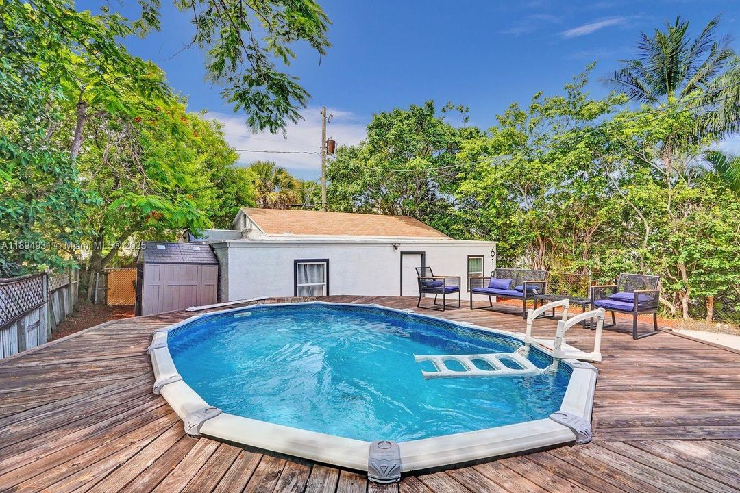 Recently Rented: $4,500 (3 beds, 2 baths, 2015 Square Feet)