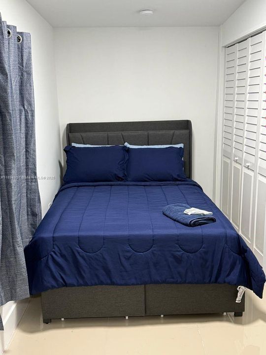 Recently Rented: $4,500 (3 beds, 2 baths, 2015 Square Feet)