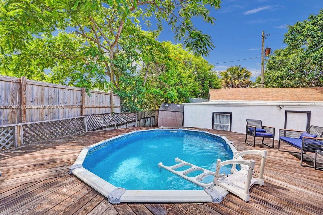 Recently Rented: $4,500 (3 beds, 2 baths, 2015 Square Feet)