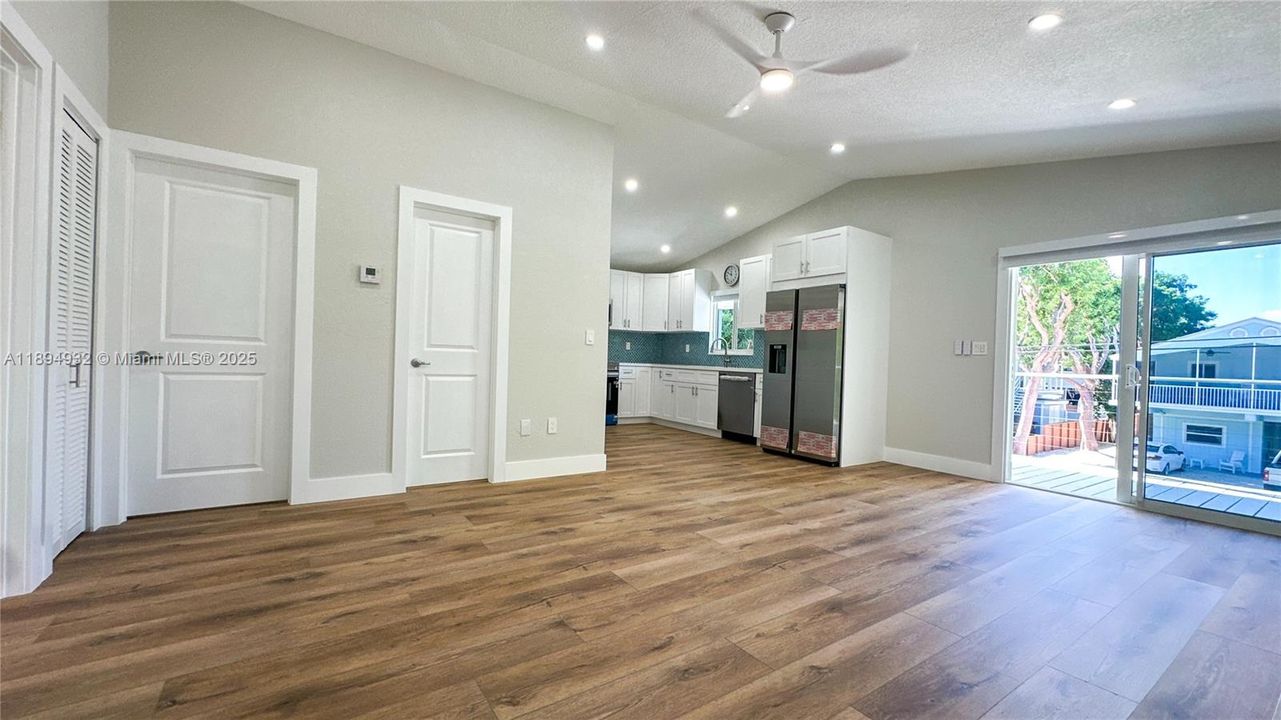 出租: $2,500 (2 贝兹, 1 浴室, 768 平方英尺)