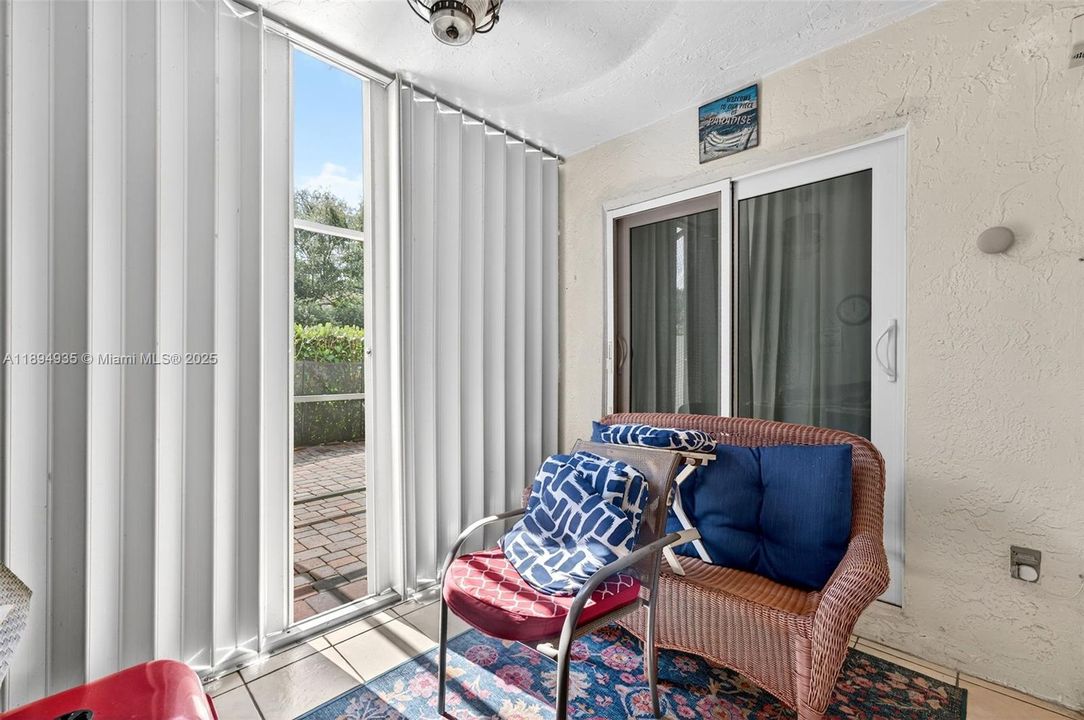 На продажу: $479,000 (4 спален, 2 ванн, 1690 Квадратных фут)