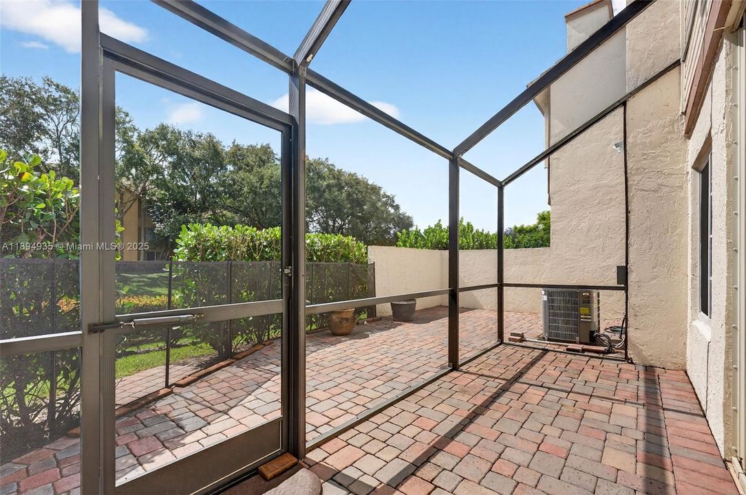 На продажу: $479,000 (4 спален, 2 ванн, 1690 Квадратных фут)