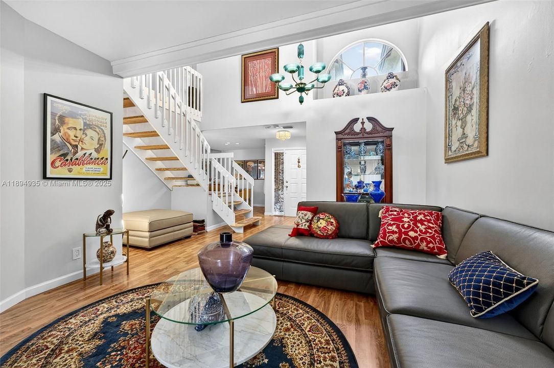 На продажу: $479,000 (4 спален, 2 ванн, 1690 Квадратных фут)