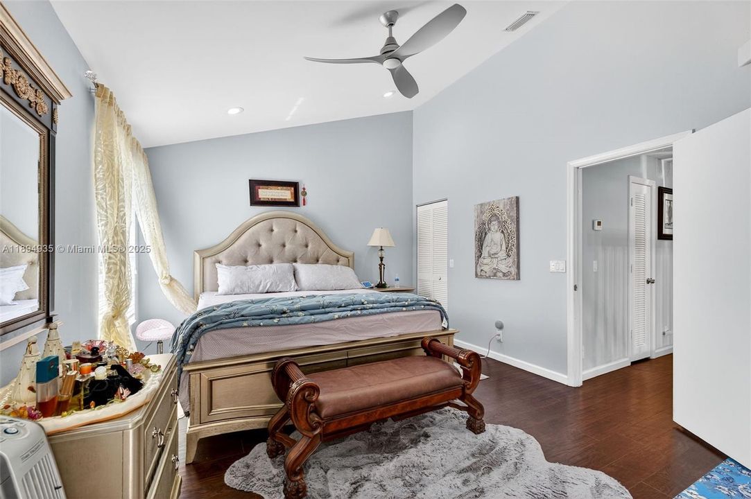 На продажу: $479,000 (4 спален, 2 ванн, 1690 Квадратных фут)