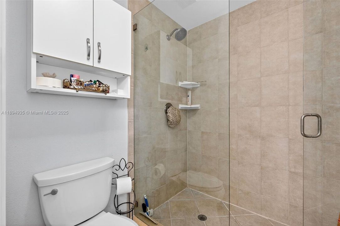 На продажу: $479,000 (4 спален, 2 ванн, 1690 Квадратных фут)