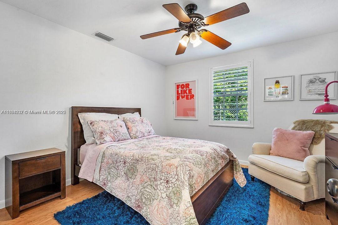 Recently Rented: $4,660 (4 beds, 2 baths, 1973 Square Feet)