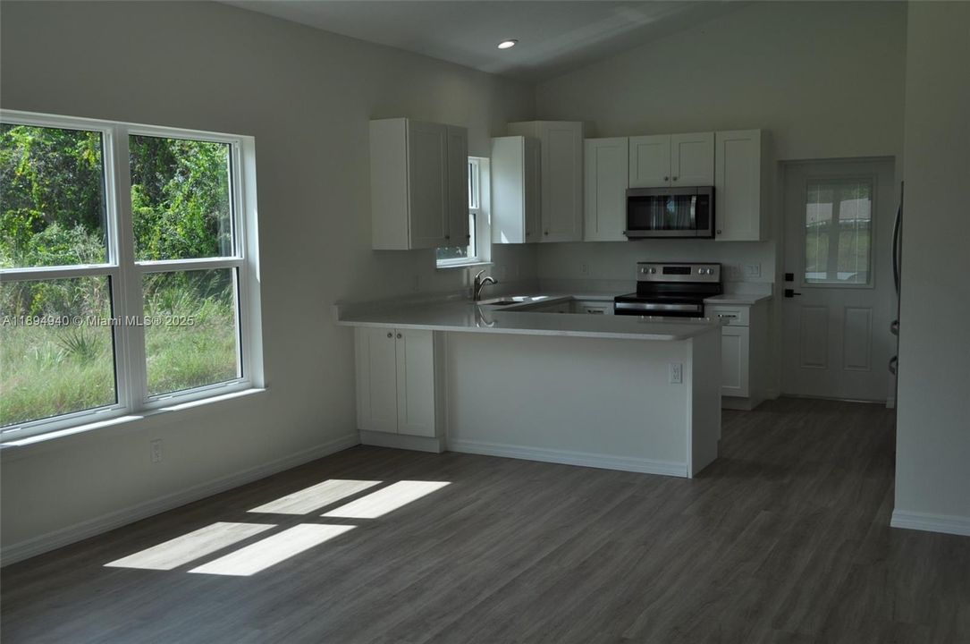 For Rent: $2,000 (2 beds, 2 baths, 0 Square Feet)