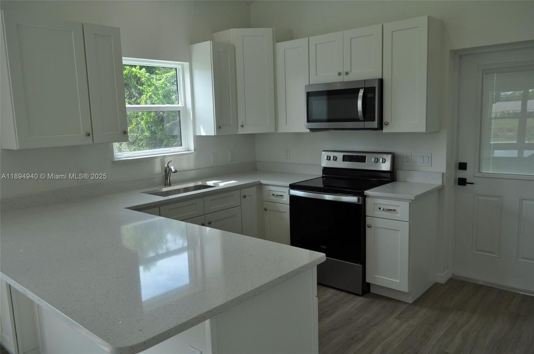 For Rent: $2,000 (2 beds, 2 baths, 0 Square Feet)