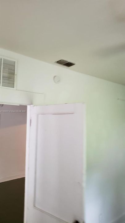 В аренду: $1,400 (3 спален, 1 ванн, 0 Квадратных фут)