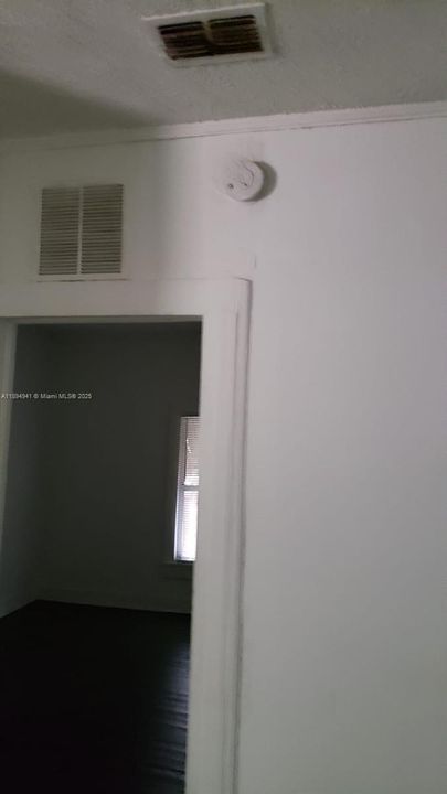 В аренду: $1,400 (3 спален, 1 ванн, 0 Квадратных фут)