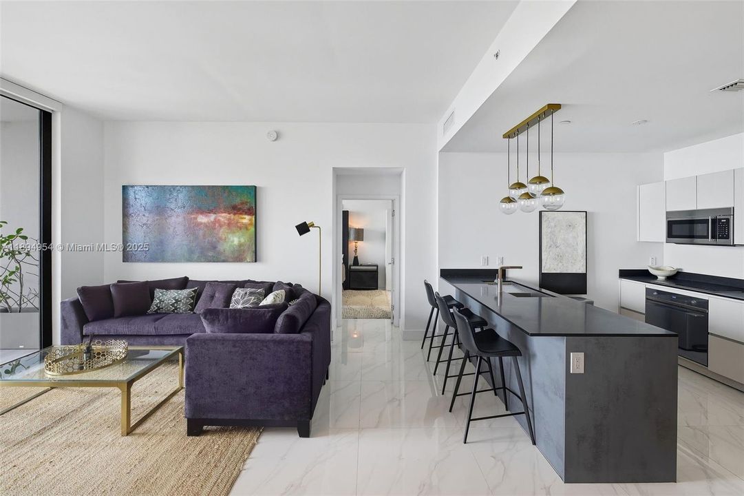 For Sale: $1,290,000 (2 beds, 3 baths, 1325 Square Feet)