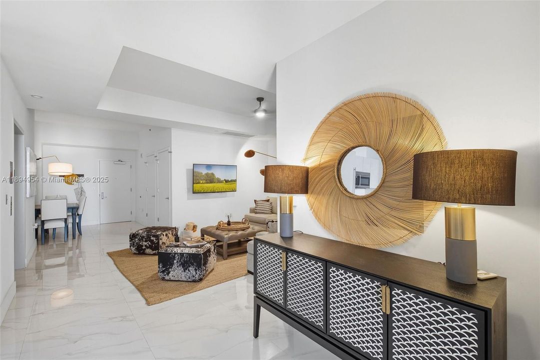 For Sale: $1,290,000 (2 beds, 3 baths, 1325 Square Feet)