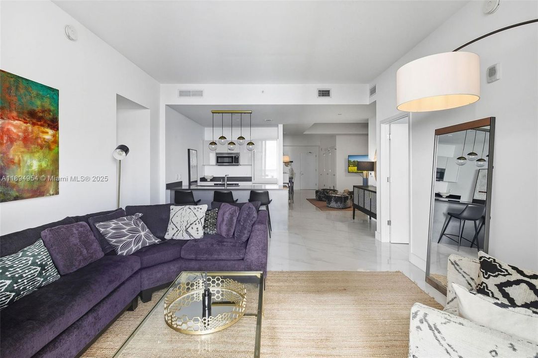 For Sale: $1,290,000 (2 beds, 3 baths, 1325 Square Feet)