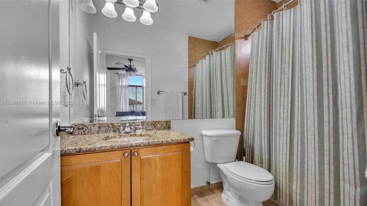 Под контрактом: $1,299,999 (4 спален, 4 ванн, 3841 Квадратных фут)