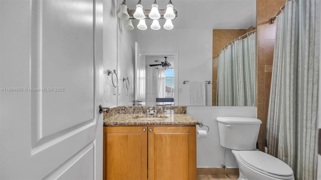 Под контрактом: $1,299,999 (4 спален, 4 ванн, 3841 Квадратных фут)