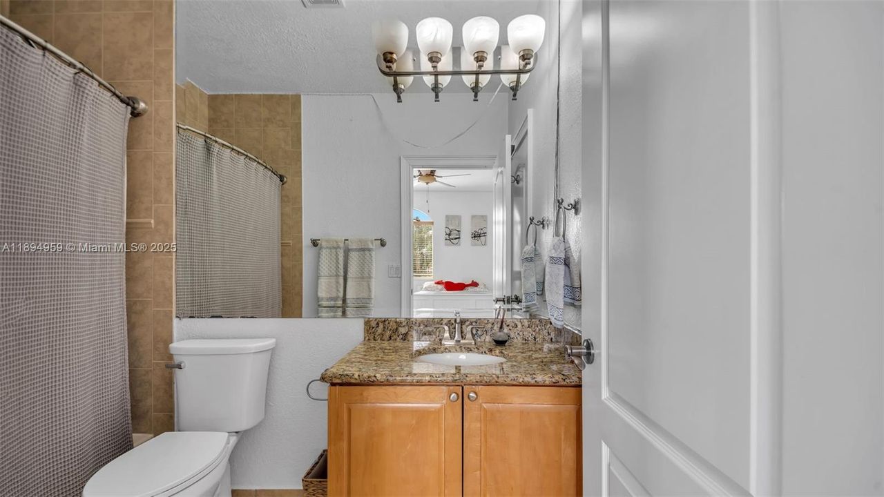 Под контрактом: $1,299,999 (4 спален, 4 ванн, 3841 Квадратных фут)