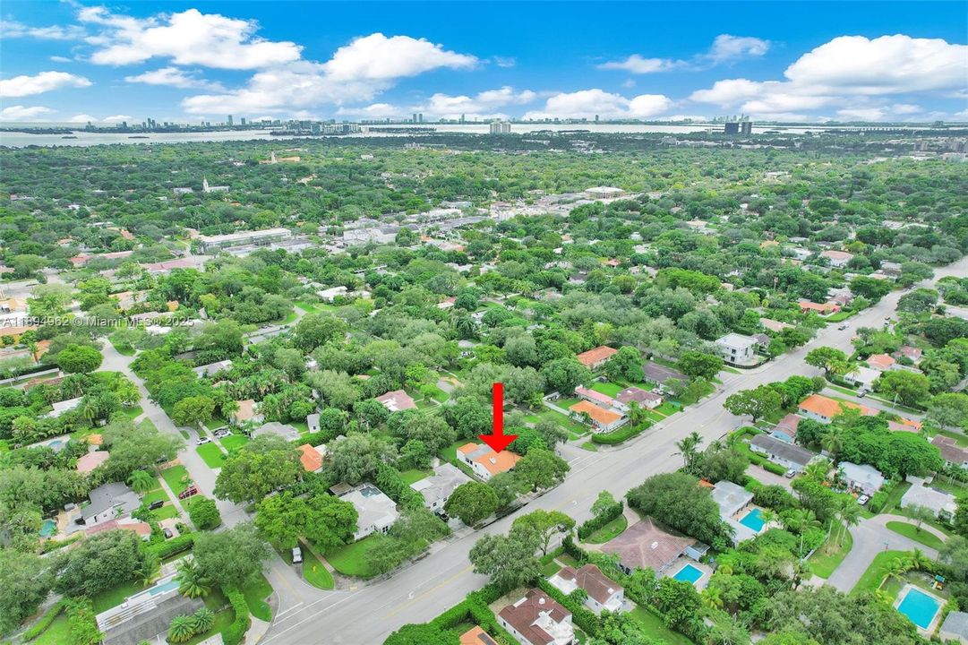 Active With Contract: $1,195,000 (3 beds, 2 baths, 1935 Square Feet)