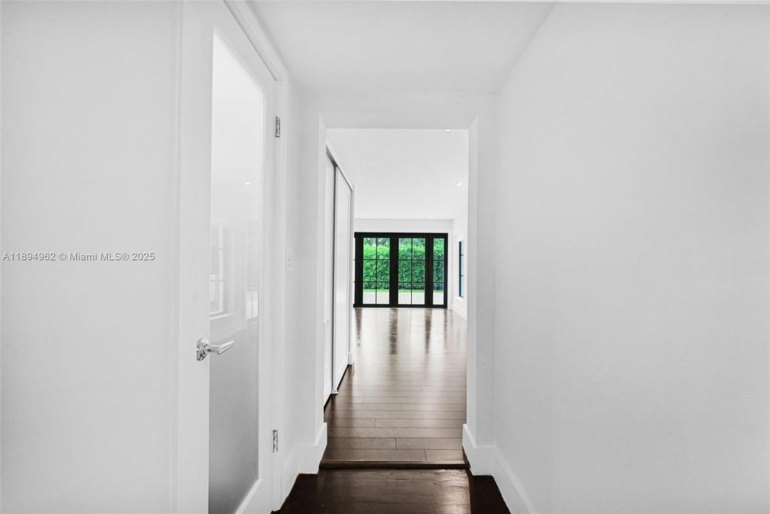 Active With Contract: $1,195,000 (3 beds, 2 baths, 1935 Square Feet)