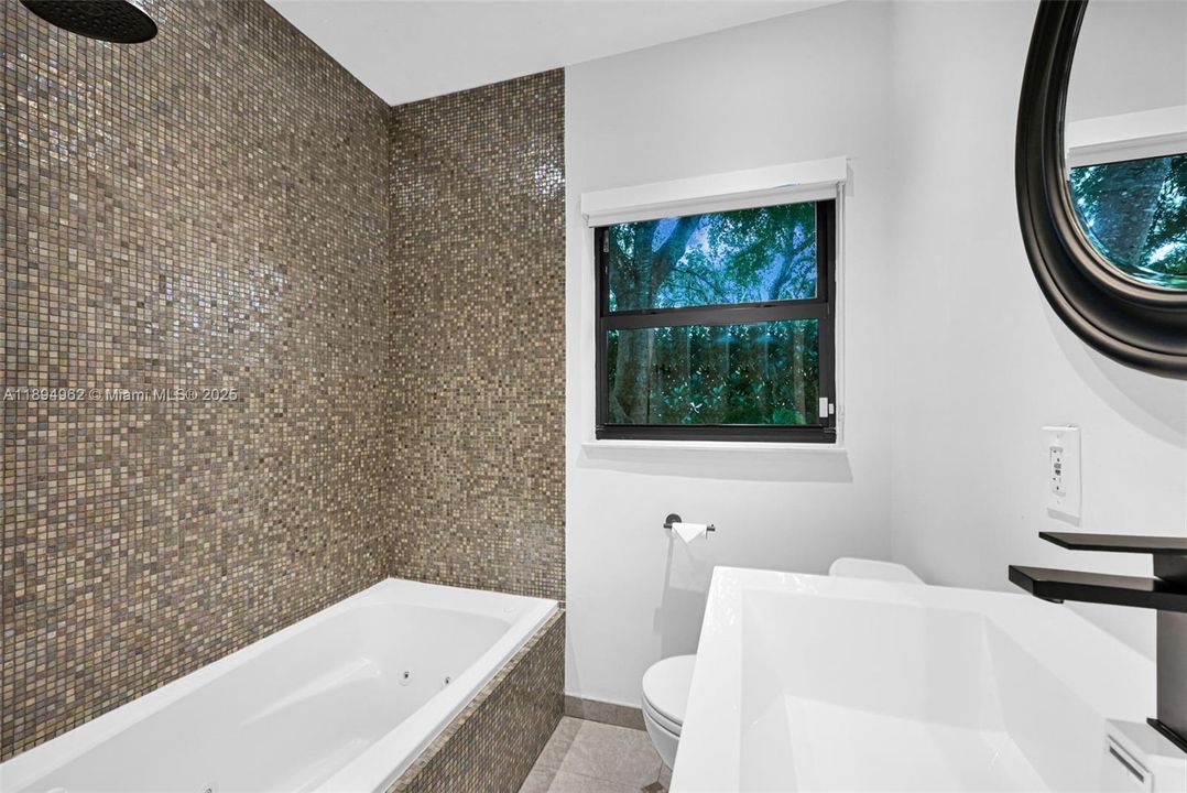 Active With Contract: $1,195,000 (3 beds, 2 baths, 1935 Square Feet)