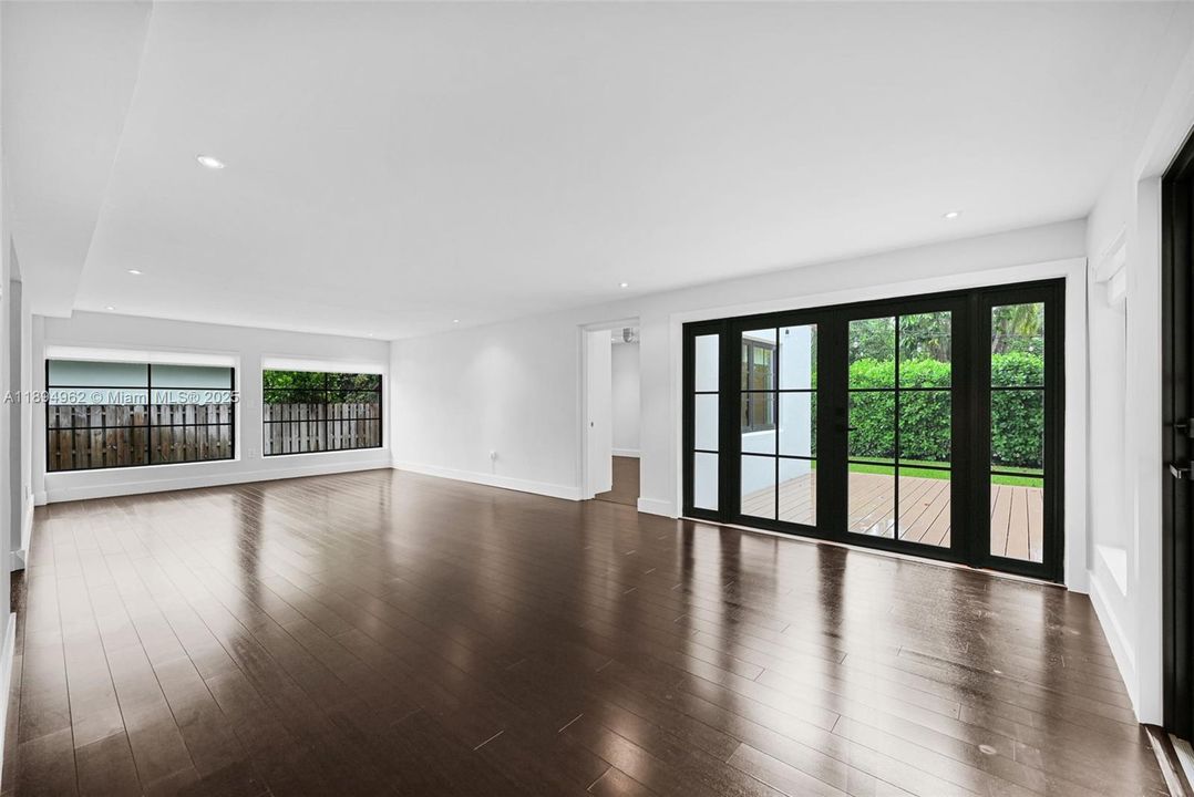 Active With Contract: $1,195,000 (3 beds, 2 baths, 1935 Square Feet)