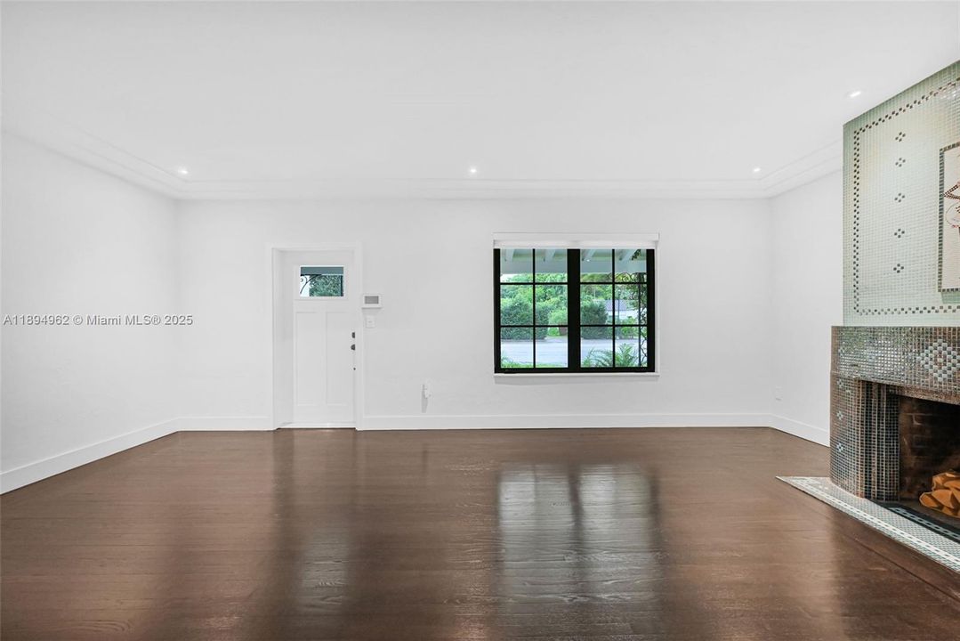 Active With Contract: $1,195,000 (3 beds, 2 baths, 1935 Square Feet)