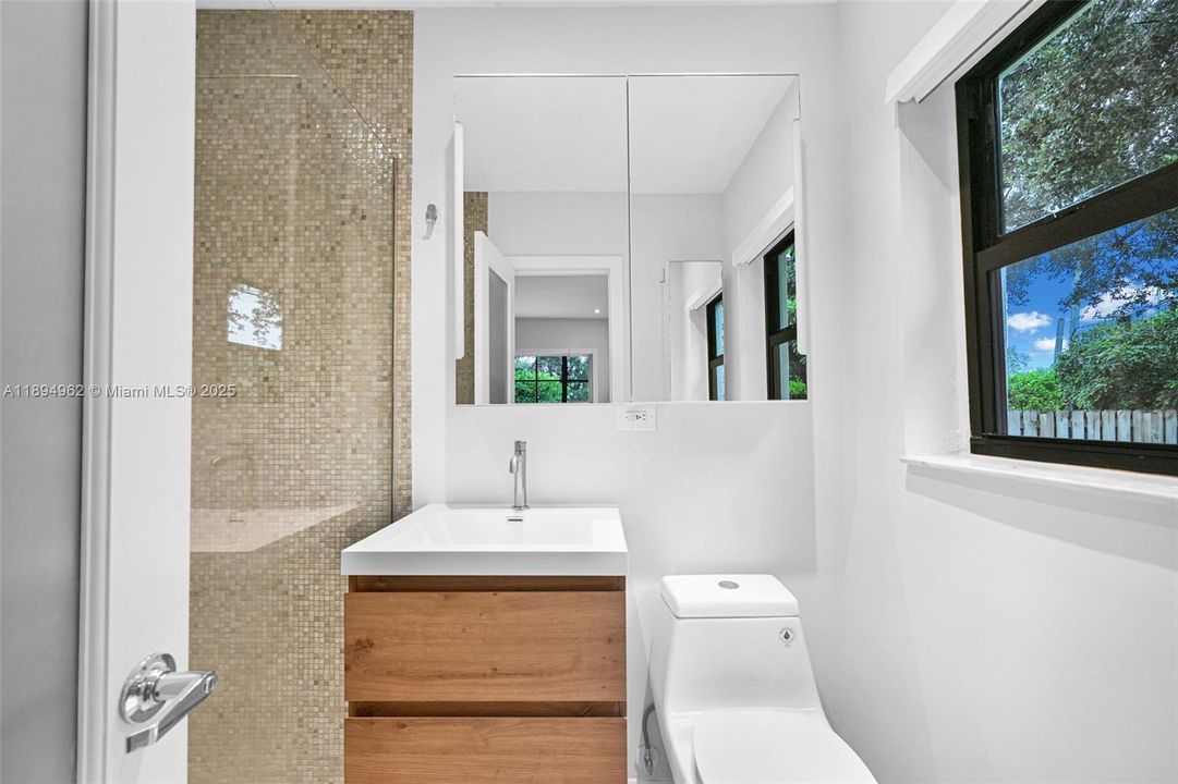 Active With Contract: $1,195,000 (3 beds, 2 baths, 1935 Square Feet)