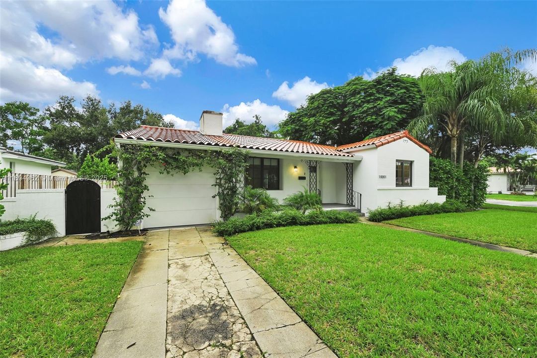 Active With Contract: $1,195,000 (3 beds, 2 baths, 1935 Square Feet)