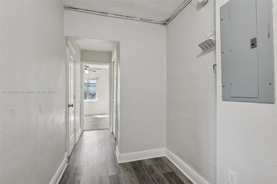 For Sale: $697,500 (4 beds, 2 baths, 1300 Square Feet)