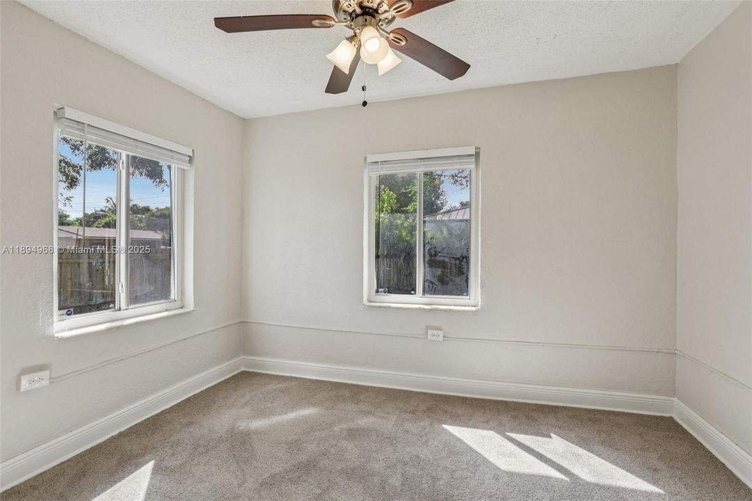 For Sale: $697,500 (4 beds, 2 baths, 1300 Square Feet)