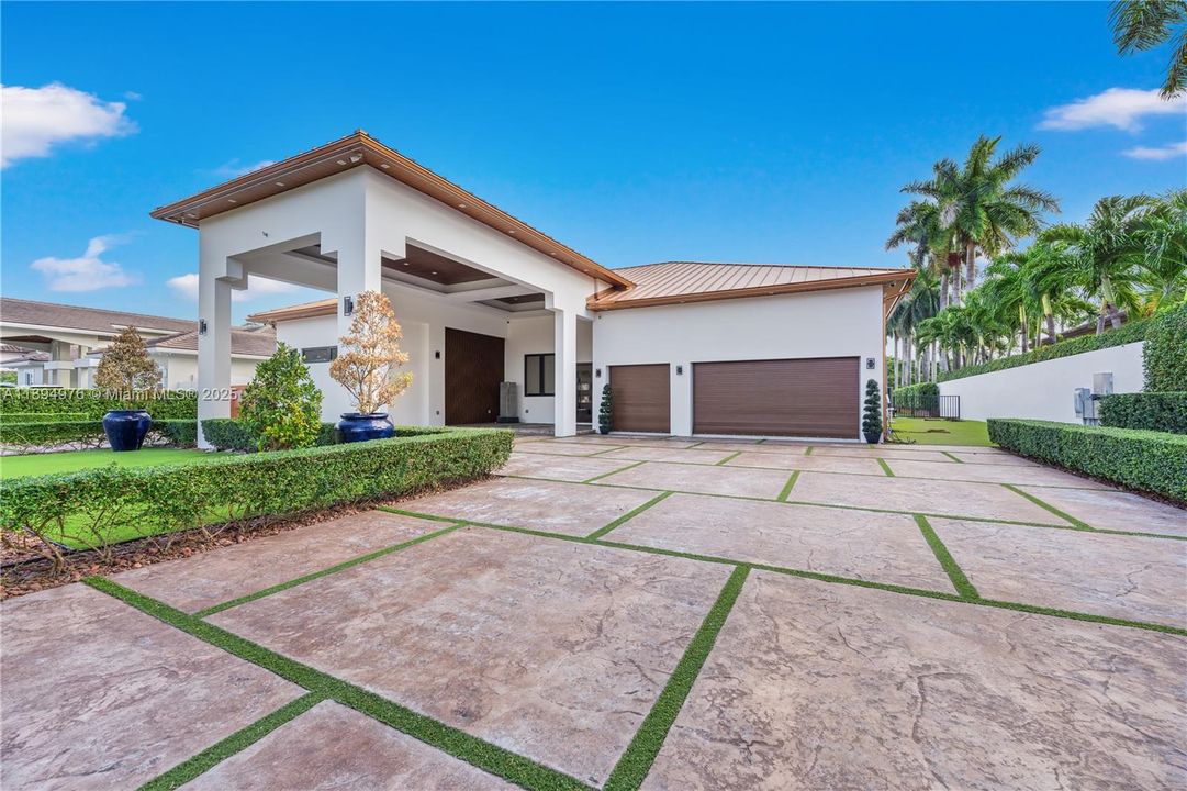 For Sale: $3,750,000 (4 beds, 5 baths, 3714 Square Feet)