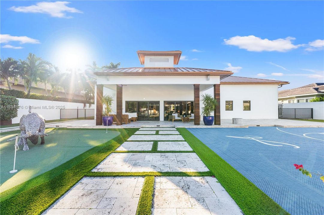 For Sale: $3,750,000 (4 beds, 5 baths, 3714 Square Feet)