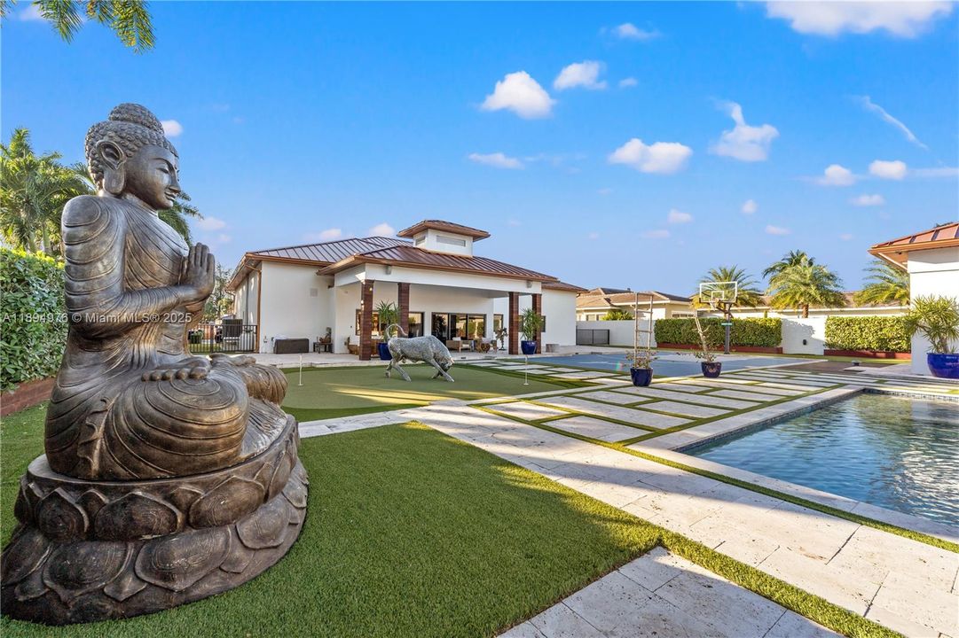 For Sale: $3,750,000 (4 beds, 5 baths, 3714 Square Feet)