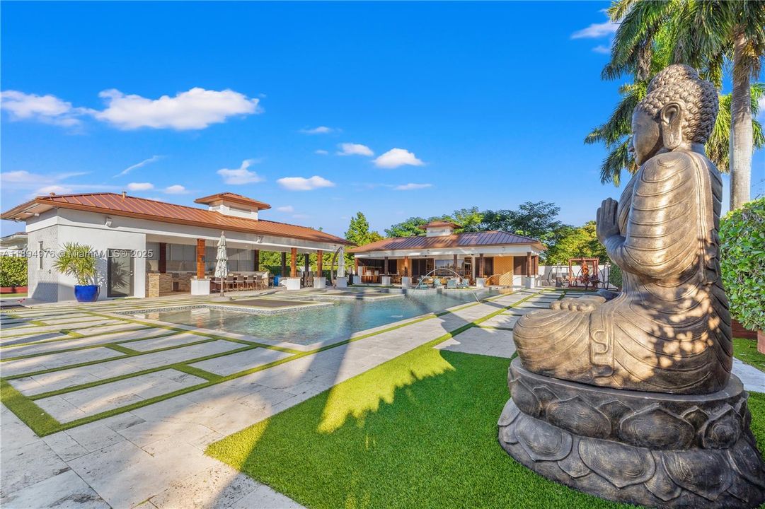 For Sale: $3,750,000 (4 beds, 5 baths, 3714 Square Feet)