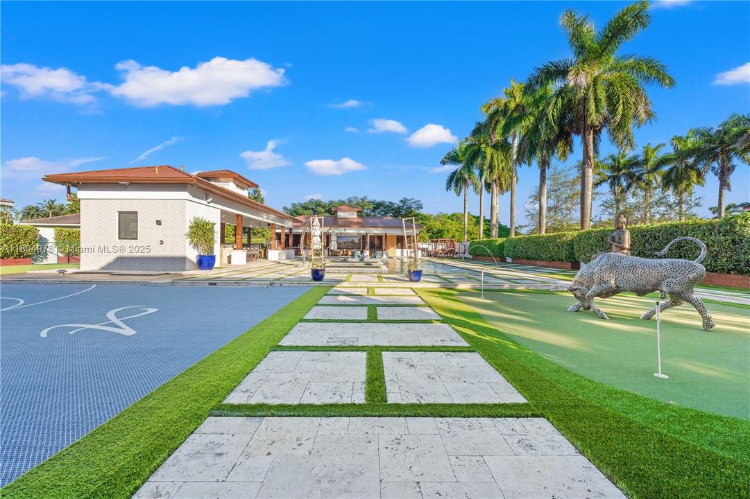 For Sale: $3,750,000 (4 beds, 5 baths, 3714 Square Feet)