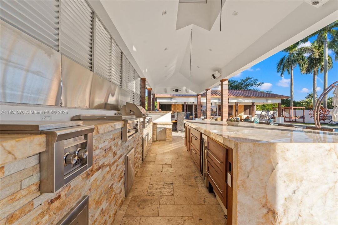 For Sale: $3,750,000 (4 beds, 5 baths, 3714 Square Feet)