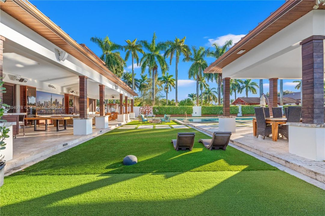 For Sale: $3,750,000 (4 beds, 5 baths, 3714 Square Feet)