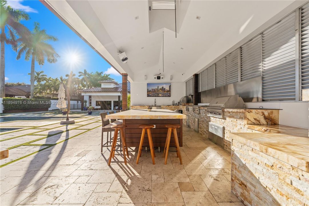 For Sale: $3,750,000 (4 beds, 5 baths, 3714 Square Feet)