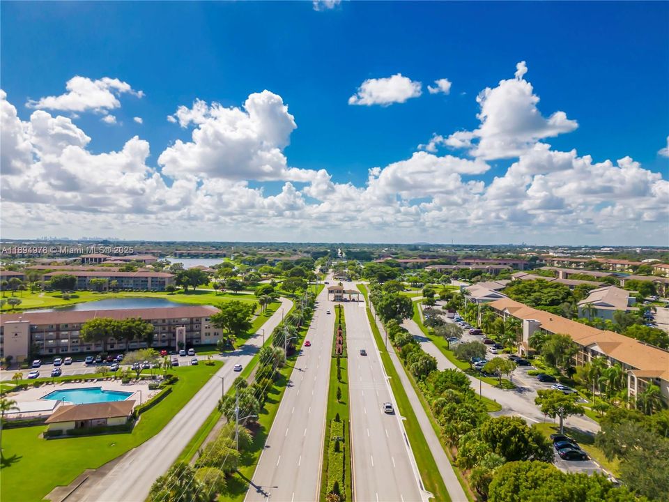 Active With Contract: $299,000 (2 beds, 2 baths, 1507 Square Feet)