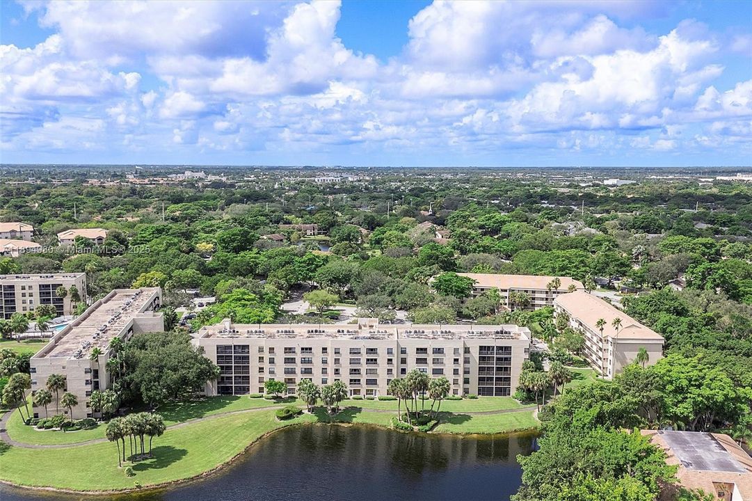 最近售出: $215,000 (2 贝兹, 2 浴室, 1140 平方英尺)