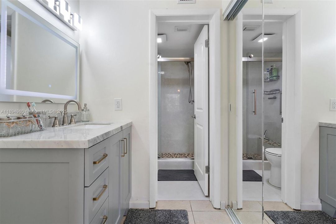 最近售出: $215,000 (2 贝兹, 2 浴室, 1140 平方英尺)