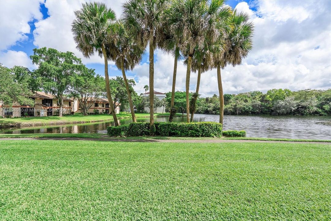 最近售出: $215,000 (2 贝兹, 2 浴室, 1140 平方英尺)