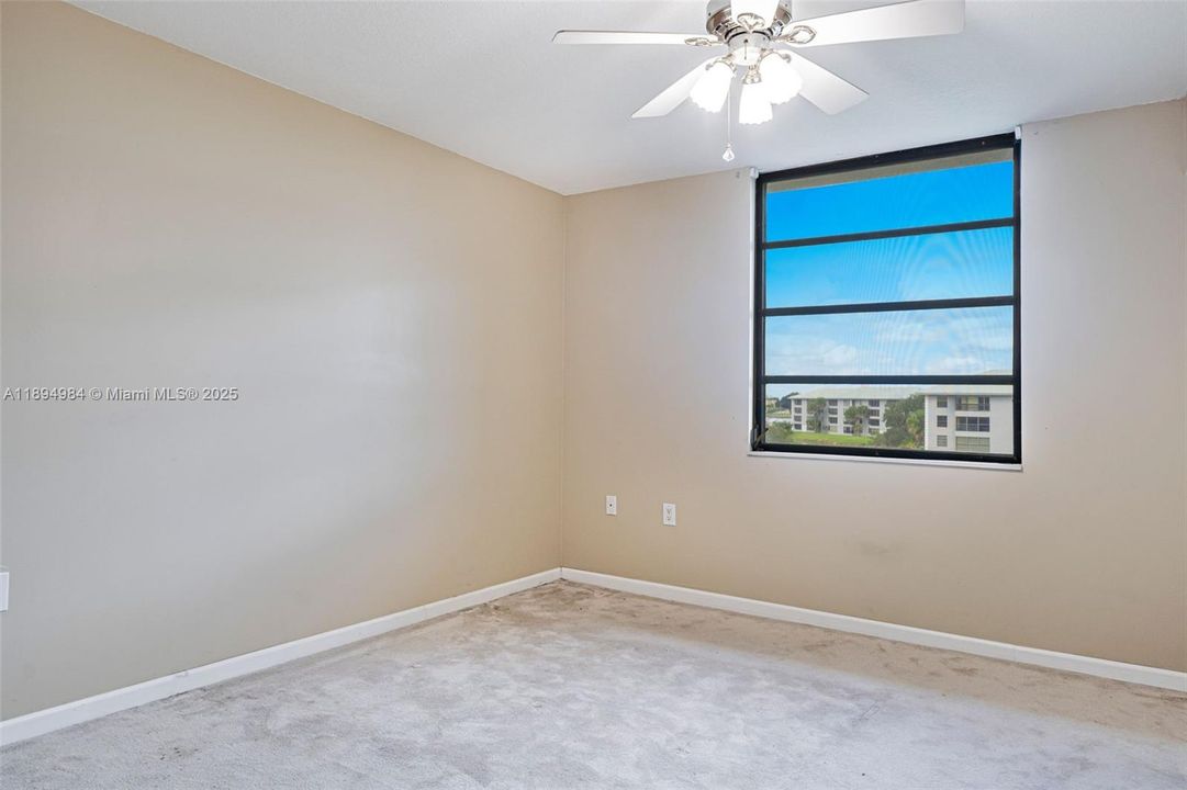 Active With Contract: $269,999 (2 beds, 2 baths, 1385 Square Feet)