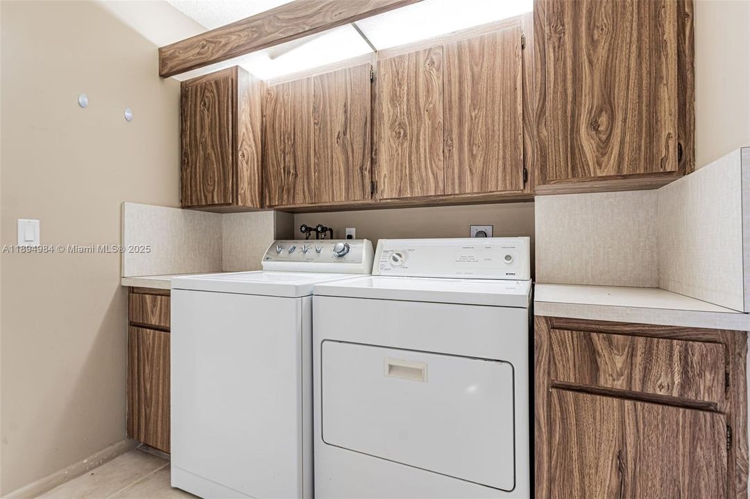 Full size Washer/Dryer